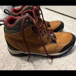 Columbia hiking boots